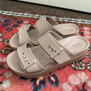 CROCS Latte Brooklyn Buckle Sandals - Size 9 (women)